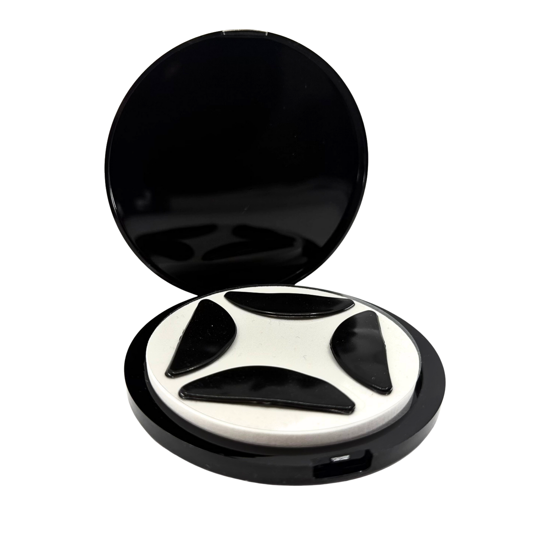 Flutterstop case with two pairs of reusable pads for professional lash services